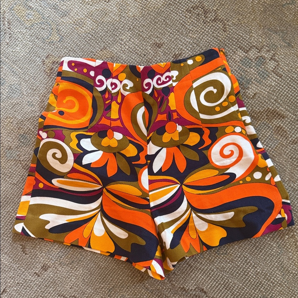 Zara Retro Floral High-Waist Women’s Shorts in Orange Multi XS